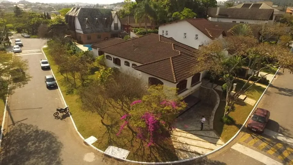 Casa em condomínio em Santana de Parnaíba, Alphaville